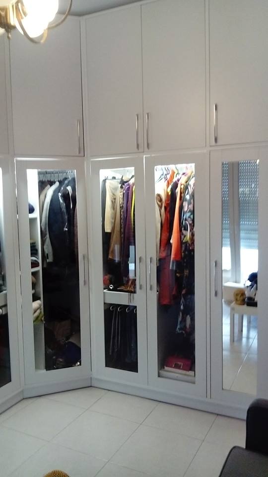 Ντουλάπες απλές & συρόμενες