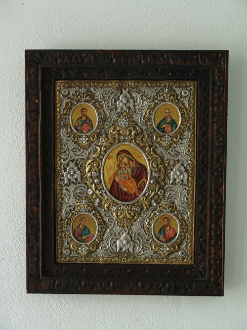 facing of the Gospel 10ch15cm. Wood-silver-gold and painting. Product Code: AS00001